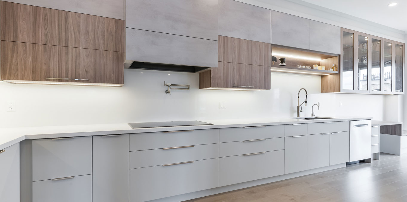 Reputable custom renovators in Toronto(br )maintain showrooms with a wide variety of options. img st13027 02