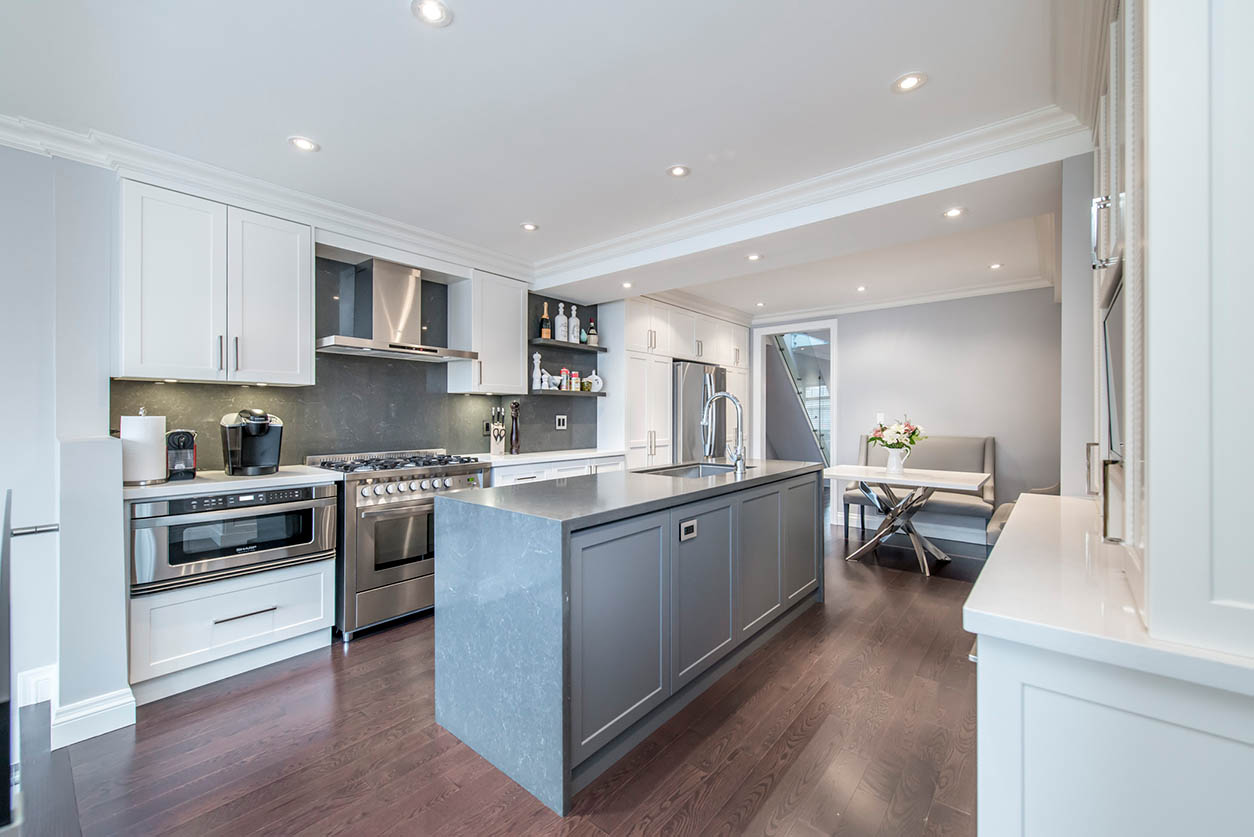 Selecting a GTA Carpenter and Renovator for Kitchen Cabinets design combo 01